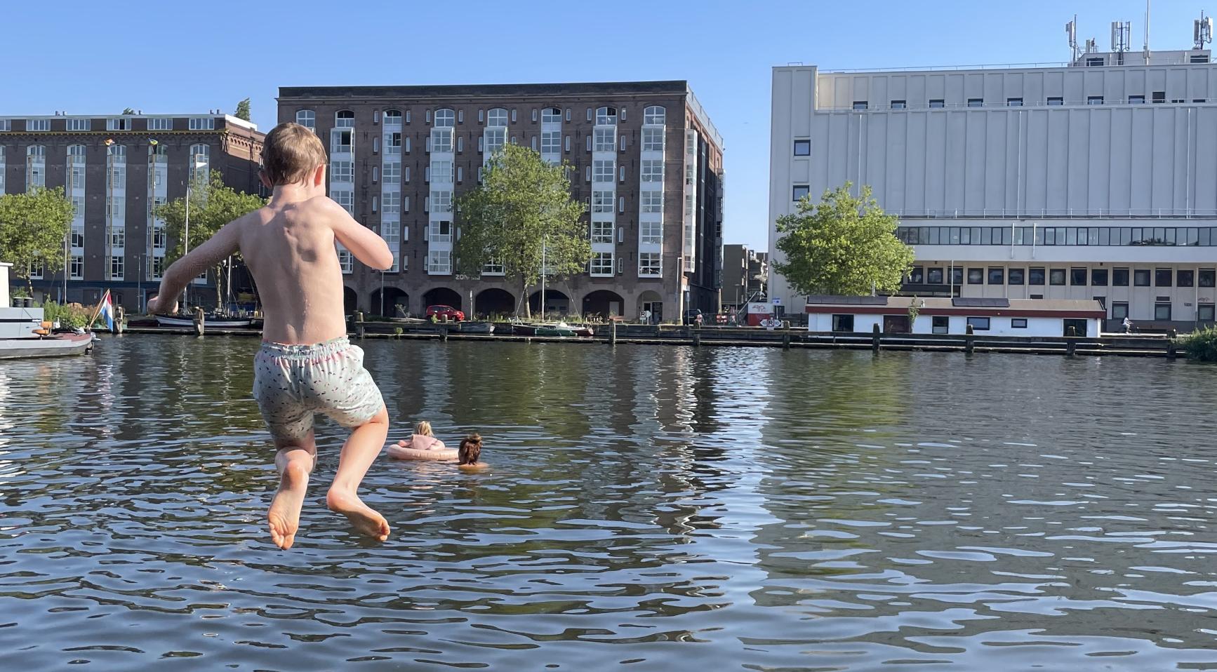 Verdrinkingsrisico 14 keer hoger voor tieners geboren buiten Europa