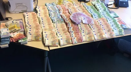 1.1 million euros seized in Amsterdam, Haarlem and Hoorn in a massive Noord-Holland money laundering investigation, 16 Nov 2016