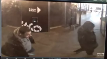 Two men stole a safe from the A'DAM tower in Amsterdam, 11 Dec 2016