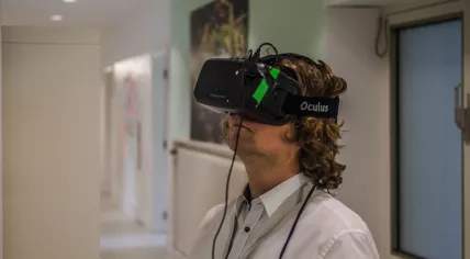 Virtual Reality glasses