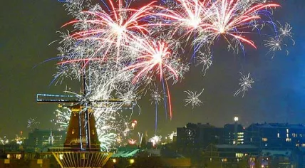 New Year's fireworks in Amsterdam; 1 Jan 2017 