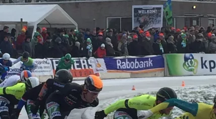 First natural ice skating marathon of the season in Noordlaren, Groningen, 18 Jan 2017