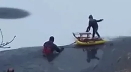 Firefighter rescues young boy from thin ice in Rosmalen; January 2017