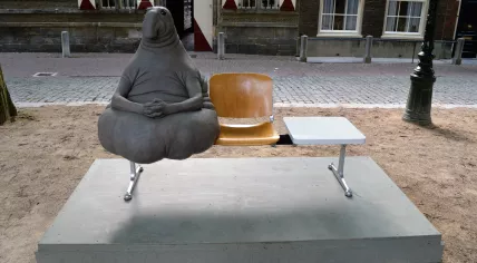 Margriet van Breevoort's 'Homunculus Loxodontus' at LUMC