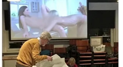 'Football canteen humor': Enschede footballers change TV channel to porn while ballots are being counted, 15 Mar 2017