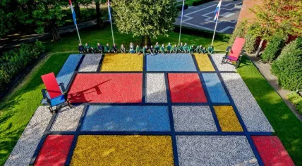 Mondriaan flower mosaic in the Keukenhof, March 2017