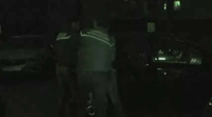Police, Marechaussee arrest Amsterdam taxi driver