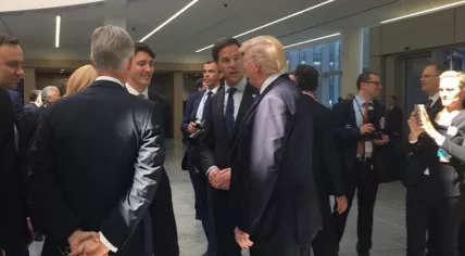 Prime Minister Mark Rutte meets with U.S. president Donald Trump and Canadian Prime Minister Justin Trudeau at a NATO summit in Brussels, 25 May 2017
