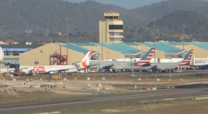 Gol, American Airlines and JetBlue aircraft at Queen Beatrix International Airport, Aruba