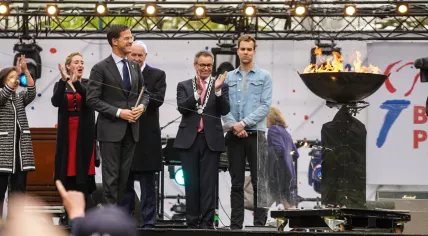 Prime Minister Mark Rutte lights the Liberation Day fire in Haarlem, 5 May 2017