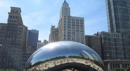 The Cloud Gate by Anish Kapoor in Chicago