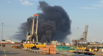 Fire at waste management company Icova in Amsterdam's Westelijk Havengebied, 27 May 2017