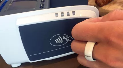 Contactless payment ring