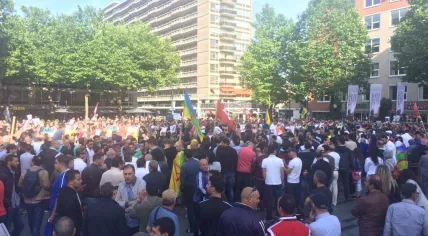 Some 2,000 people gather on Schouwburgplein in Rotterdam to protest against human rights violations in Morocco's Rif region, 4 Jun 2017