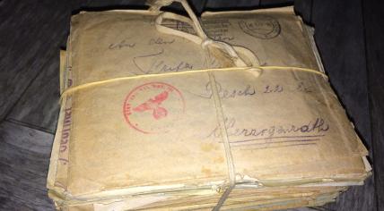 Bag filled with letters from WWII found at Utrecht Central Station, 4 Sept 2017