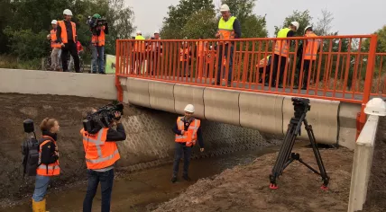 World's first 3D printed bike bridge in Gemmert built by TU Eindhoven and BAM Infra, Oct 2017