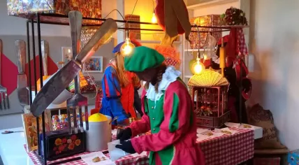 Pieten in the kitchen of the Sinterklaas house in Dordrecht, 22 Nov 2017