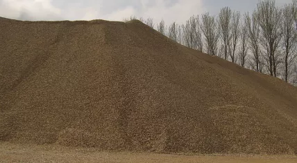 A gravel mountain