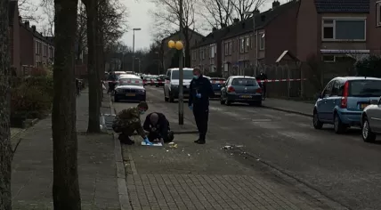 Homemade bomb found under a car on Kerstroosstraat in Valkenswaard, 29 Dec 2017