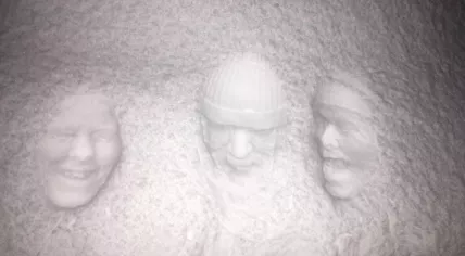 Snow face challenge
