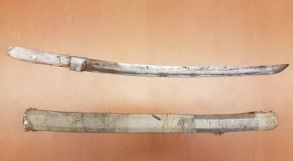 A man carrying this sword was removed from a Connexxion bus in Den Helder, 25 Dec 2017