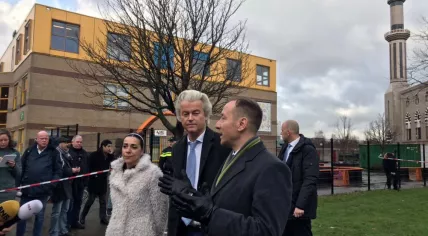 PVV leader Geert Wilders announcing the candidates for the Rotterdam faction, with Géza Hegedüs (right) and Marjan Gonsalves (left), 14 Dec 2017