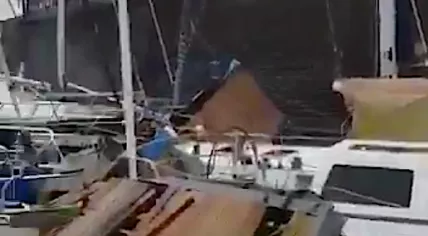 Ark of Noah, a.k.a. "VerhalenArk", crashes in Urk, Netherlands