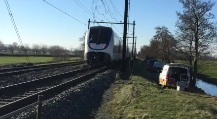 Hundreds of passengers spent over 5 hours stranded on this train between Woerden and Gouda, 14 Feb 2018