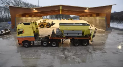 A Rijkswaterstaat salt truck