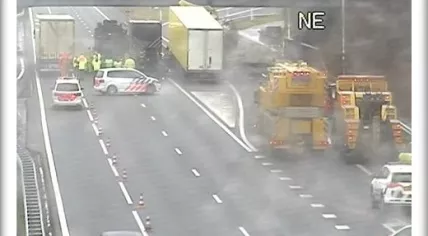 A truck crashed into a viaduct on the A28 at Leusden, 13 March 2018