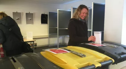 Woman casting her vote at an Amsterdam polling station, 21 March 2018