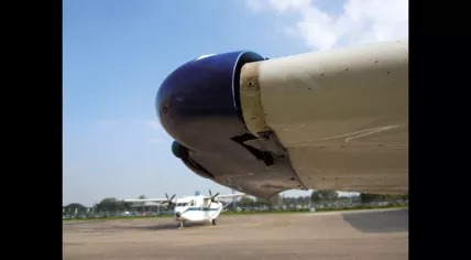 Wing of Cessna PH-SBM damaged after colliding with another plane in Wassenaar, 29 juni 2012