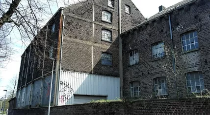 View from Frontensingel of the Sphinx factory complex in Maastricht 