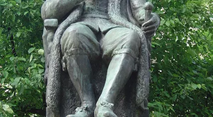 Statue of Johan van Oldebarnevelt, Lange Vijverberg, The Hague