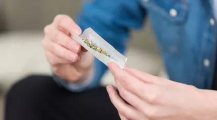 Rolling a joint