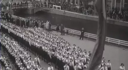 Screenshot of a NSB propaganda video on the Jeugdstorm