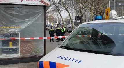 Police at the scene of an explosion on Schiedamsedijk in Rotterdam, 28 March 2019