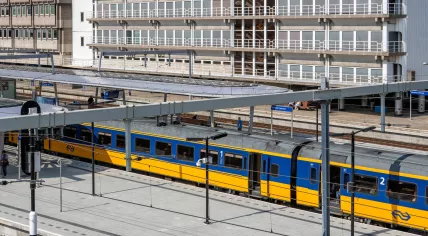 NS train at Utrecht station 