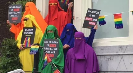 PvdA councilor Hendrik Jan Biemond and others protesting the burka ban during Canal Pride in Amsterdam, 3 August 2019