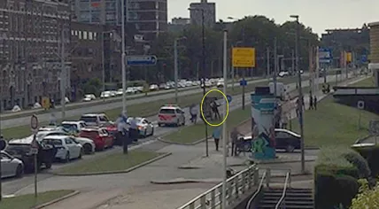 Police officer attacked by a member of a wedding procession on Westzeedijk in Rotterdam, 30 August 2019