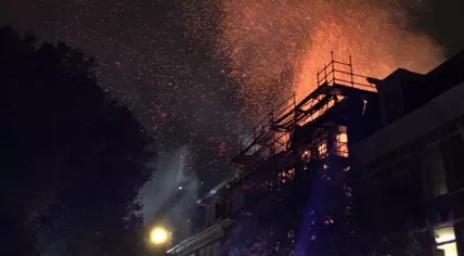 Large fire in a vacant building on Eerste Helmersstraat in Amsterdam-West, 11 Oct 2019