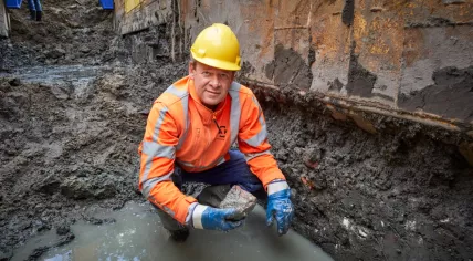 Archaeologist Ivar Schute with a discovery at the Lammenschans, a 16th-century Spanish fort Used during the Siege of Leiden, and re-discovered in October 2020
