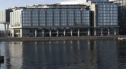 Hearts surround the Amsterdam XXX symbol in the windows of the Doubletree Hotel in Amsterdam. Letters in the windows also spell out "Open voor Amsterdam". 29 May 2020