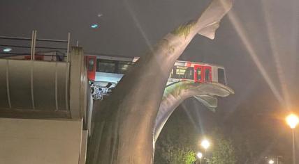 Subway crashed through stop block and ended up hanging from an artwork at De Akkers station in Spijkenisse, 2 November 2020