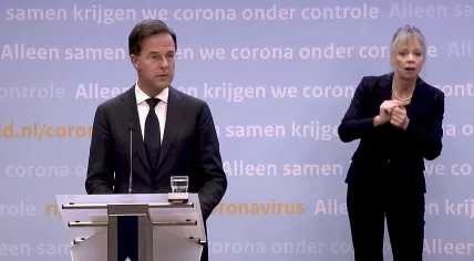 Mark Rutte discussing new coronavirus restrictions at a press conference. 17 November 2020