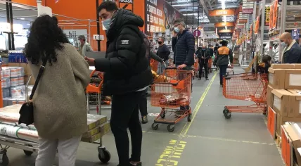 Customers flocked to the Hornbach in Amsterdam Sloterdijk after a harder lockdown was announced on 14 Dec. 2020