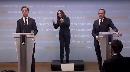 Mark Rutte and Hugo de Jonge at a press conference on 8 Dec. 2020