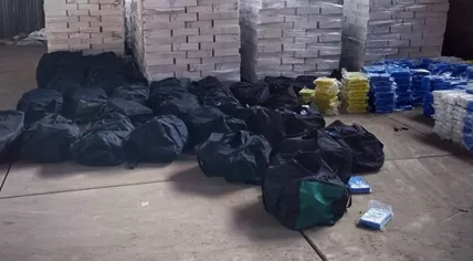 4,200 kilos cocaine found at the port of Antwerp, 22 April 2020
