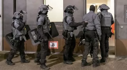 Members of the police's Special Intervention Service