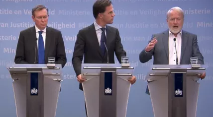 Bruno Bruins, Mark Rutte, and Jaap van Dissel at a press conference introducing new rules regarding coronavirus.